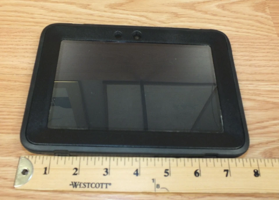 Amazon Kindle Fire 1st Generation 16GB Black 7 Inch Tablet w/ Wi-Fi & Otterbox! - Image 3 of 4