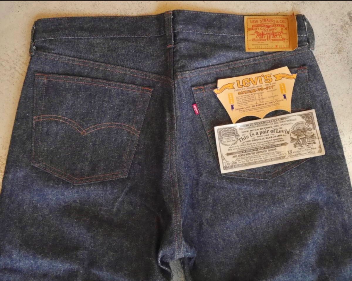 Levi's 501 Made in the 1980s Inner thigh single stitch Back Levi's 501 Made in the 1980s Inner thigh single stitch Back