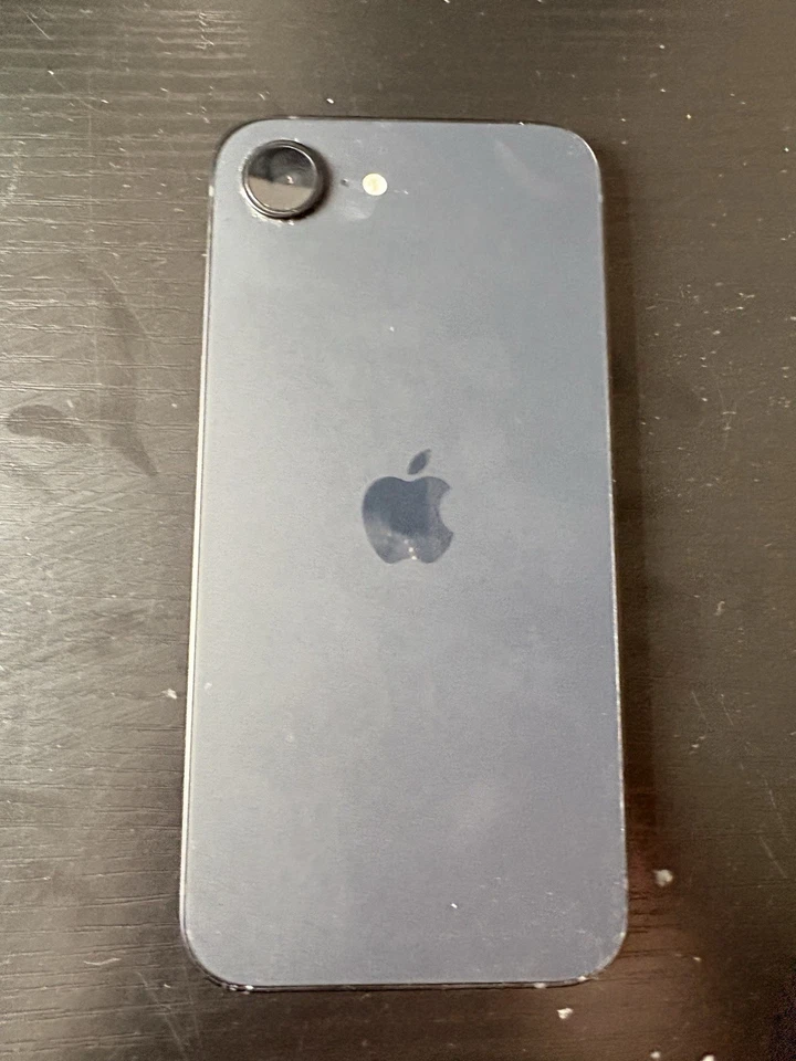 Apple iPhone 16e · 128GB, photo 1 of 5