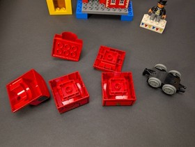 Lego DUPLO Thomas & Friends 5547: James Celebrates Sodor Day, Missing Wheel Base