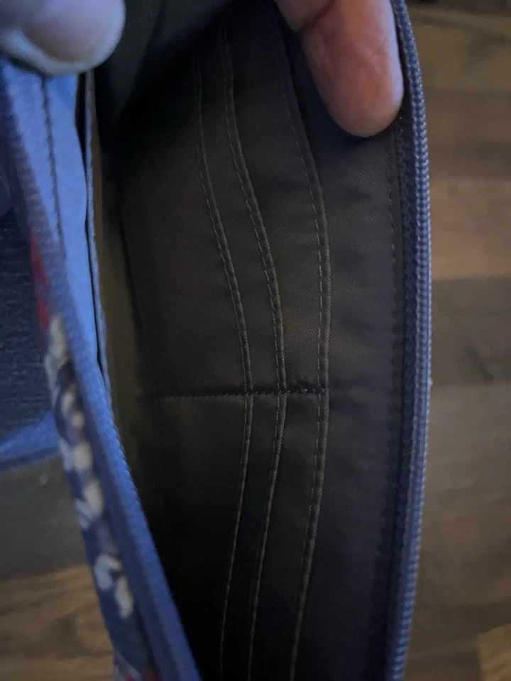 Cartera acolchada floral nómada Vera Bradly muñeca superior cremallera y cremallera frontal Foto 3 de 4