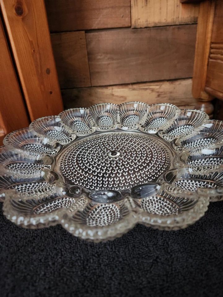 PLATO DE HUEVO HOBNAIL DE VIDRIO INDIANA DE COLECCIÓN - MIL PATRONES DE OJOS - HECHO EN EE. UU. Foto 2 de 4