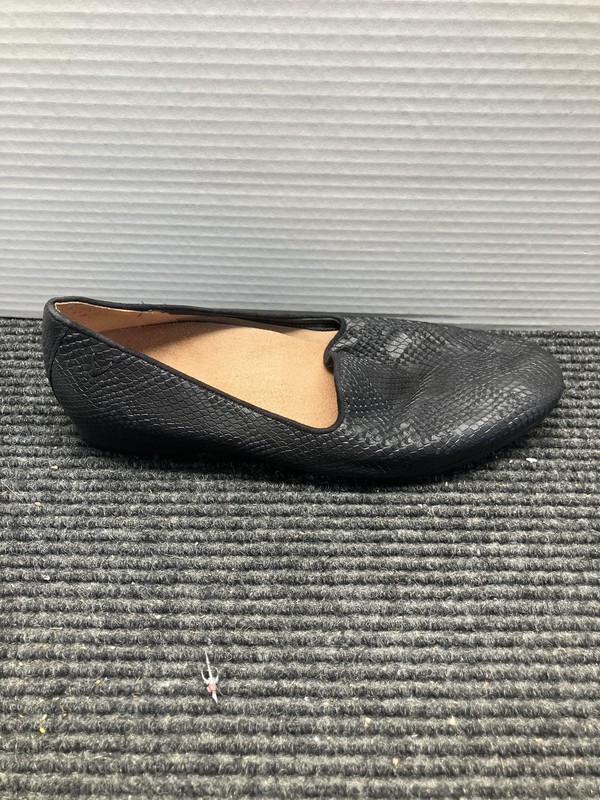 Vionic Shoes Womens Size 7 Black Willa Loafer Flats Snake Embossed Slip On