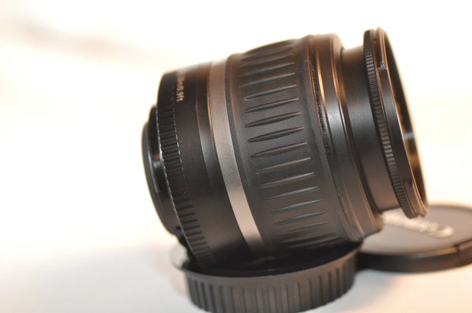 Canon EF-S 18-55mm f/3.5-5.6 Digital lens for EOS Rebel T5 T6 T7 T8 80D 90D 7D - Image 3 of 4