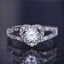 Size 8, vintage sterling silver 925 statement heart ring with cz