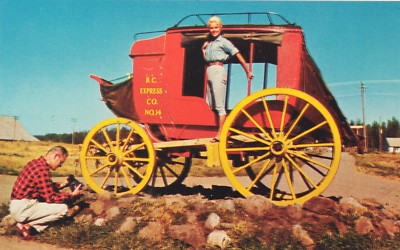 100 Mile House BC Old Caribou Stage Coach BC Express Red Vintage Postcard D32