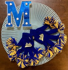 UCLA Spirit Fingers Pom Pom Women’s Gloves, Pre-owned