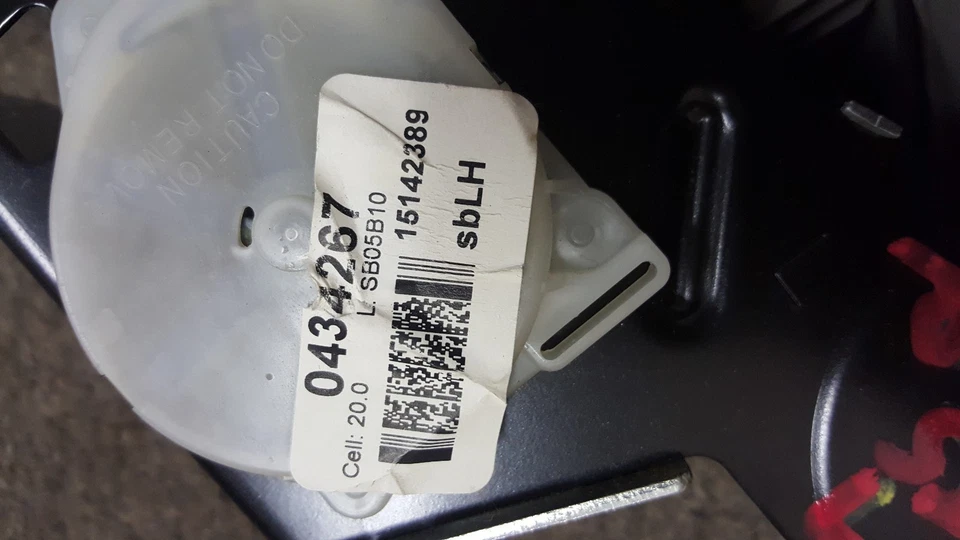 2003 2004 2005 2006 2007 CADILLAC CTS CINTURÓN SEGURIDAD TRASERO IZQUIERDO (15142389) Foto 2 de 2