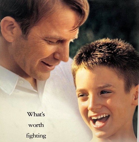 Original 1994 Elijah Wood Kevin Costner Mare Winningham The War Promo Booklet