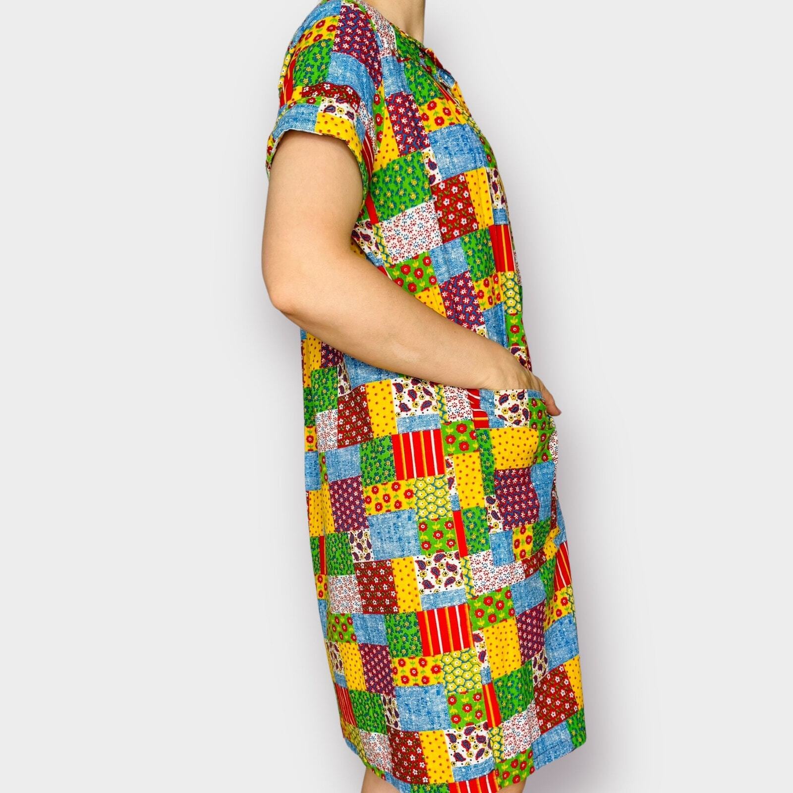 70s Patchwork Print House Coat - image 9