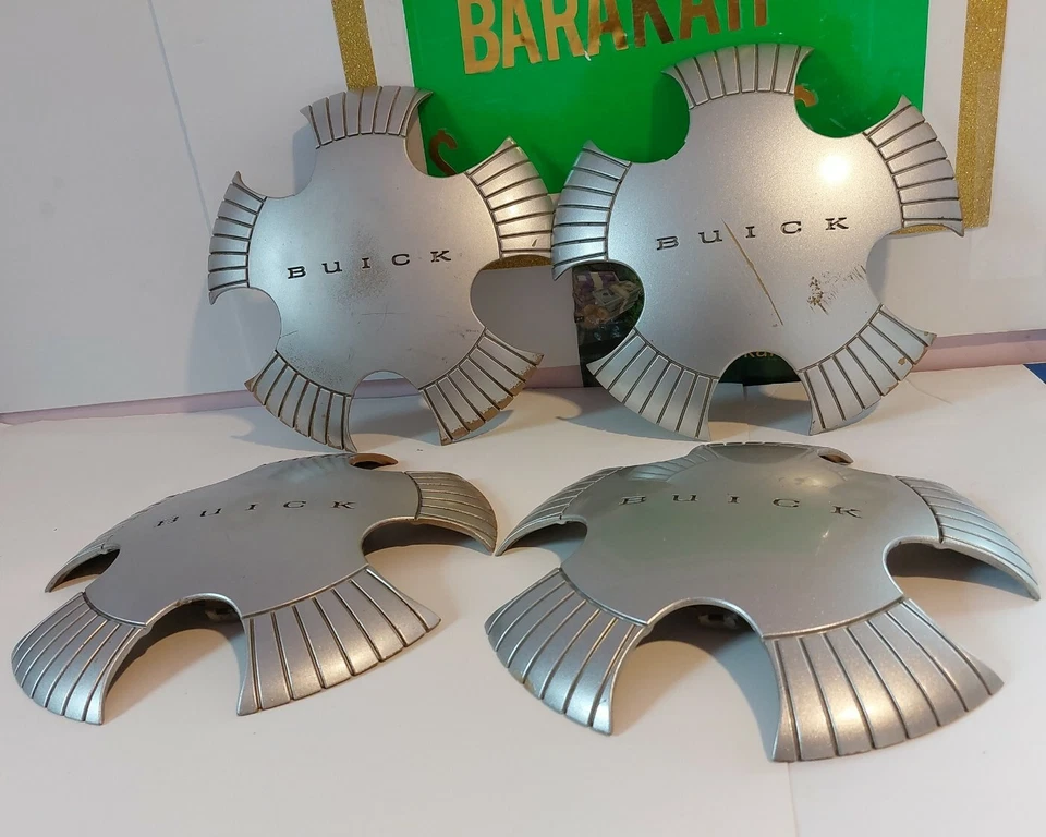 (4) Juego de cuatro tapacubos centrales rueda buick lesabre 2000-2001. OEM. Usado. 9592923. Foto 2 de 4