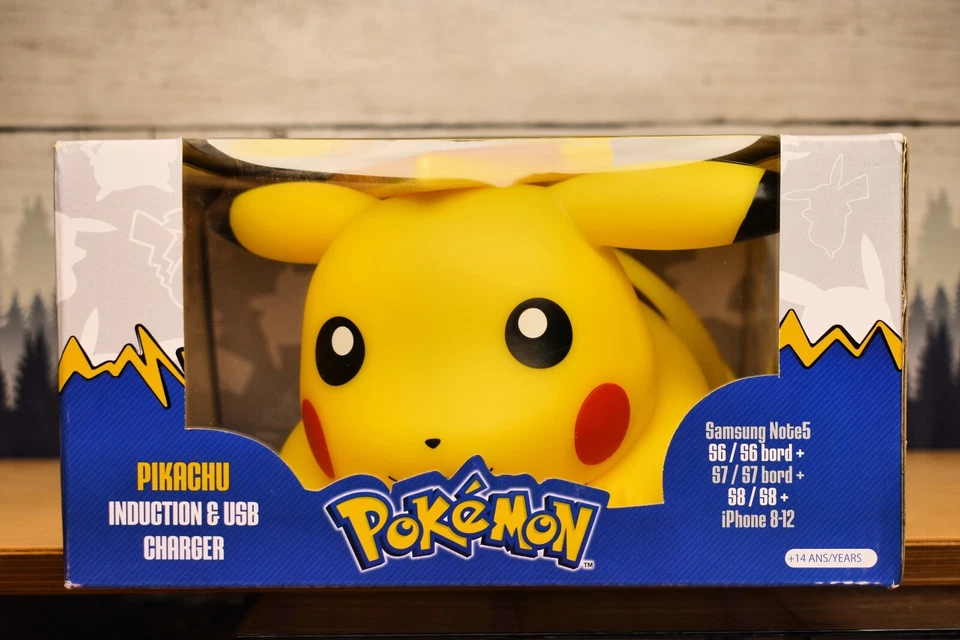 Pokemon Pikachu Induction & USB Charger Light Up Universal Rare Collectible NEW - Image 2 of 3