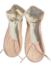 Girls Theatricals Dance Footwear Pink Full Sole Ballet Slippers SZ 2.5 M NWOB