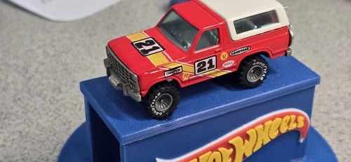 Vintage 1980 Hot Wheels Diecast 1/64 Real Riders Red Ford Bronco Grey Hubs Bike