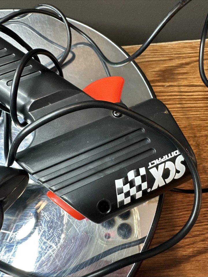 CONTROLADOR DE COCHE RANURA ESTILO GATILLO SCX COMPACTO NEGRO CON ENCHUFE EN V AMARILLO Foto 3 de 4