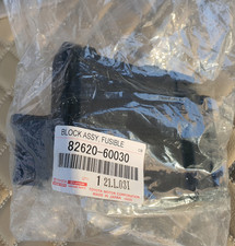 Toyota Genuine Lexus LC100 LX470 Fusible Link Block Assy 82620-60030