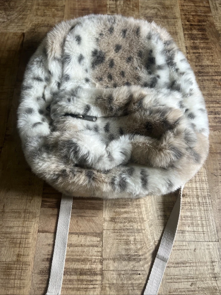 Pottery Barn Teen Faux Fur Snow Leopard Backpack Animal Print Travel Bag — 第 3/4 张图片