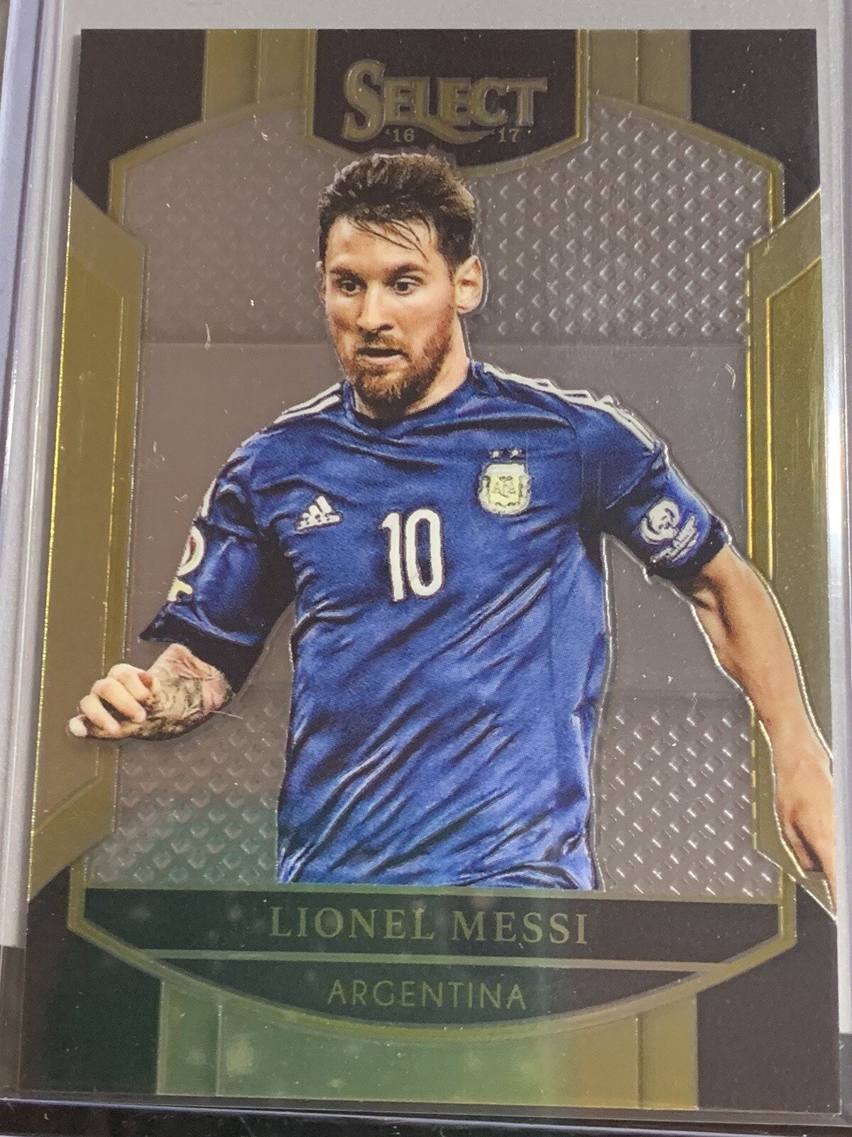 2 Lionel Messi 2016-17 Panini Select Soccer base card Lot Of 4 