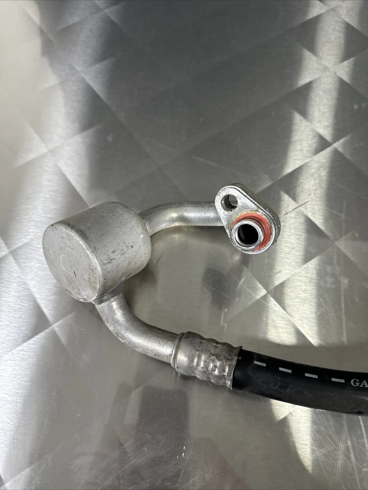 Manguera de succión aire acondicionado aire acondicionado Ford Transit Connect 14-18 2,5 L OEM Foto 2 de 4