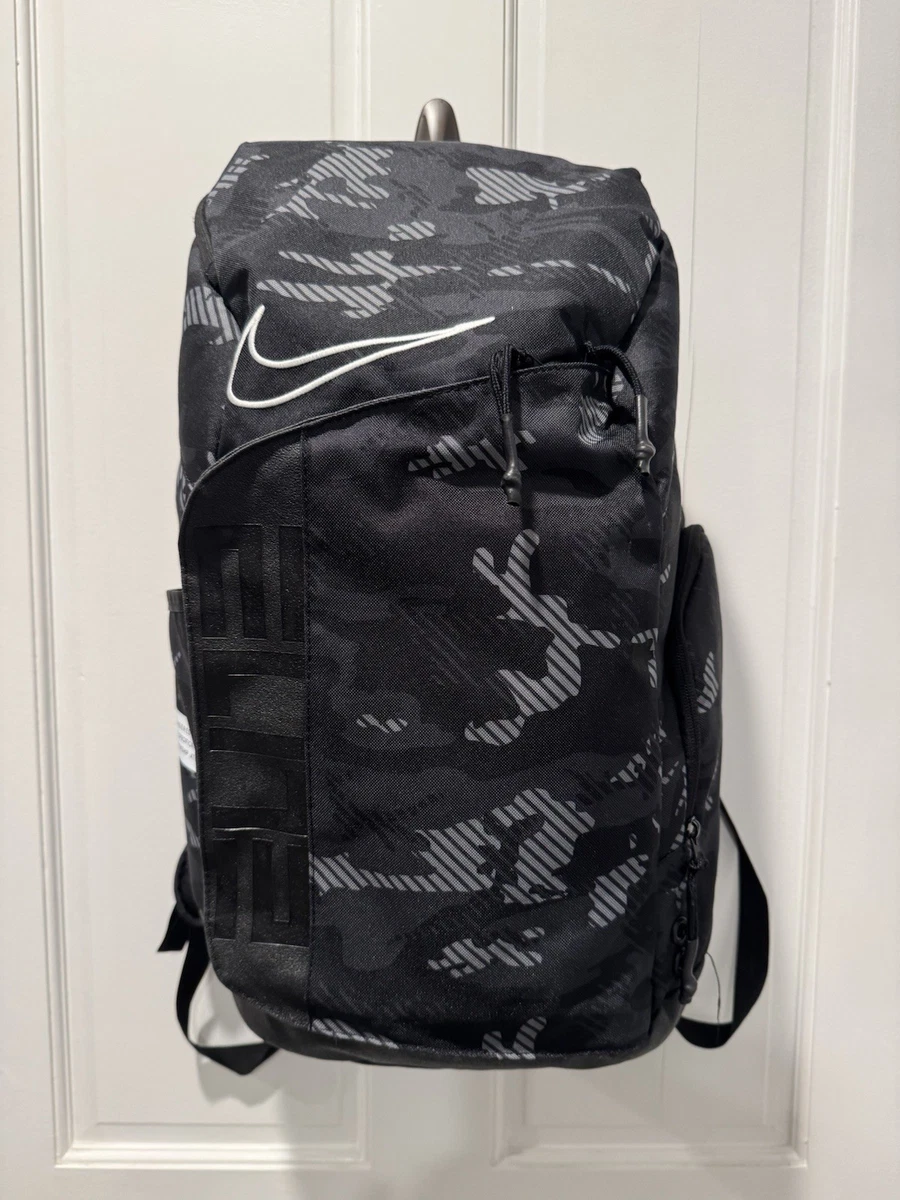 camo nike elite backpack Hoops A separate zippered bottom compartment is ideal for storing shoes or separating used gear from the rest of your belongings Nike Hoops Elite Pro backpack