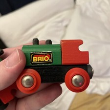 brio red and green stem engine