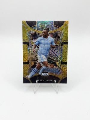 2023-24 Panini Select FIFA Jeremy Doku Gold Mojo #114 Man City Gold 10/10