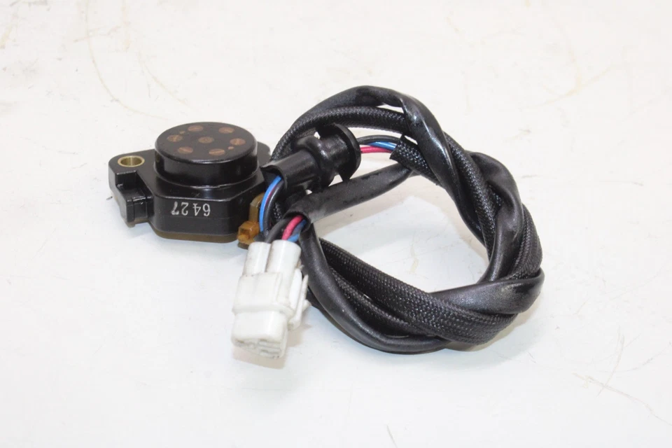 Suzuki Hayabusa GSX1300R 2006 OEM interruptor neutro sensor Foto 3 de 4