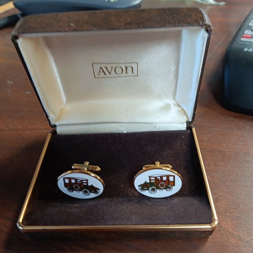 New 1972 Avon Station Wagon Cuff Links Formal Wear Jewelry Auto Car Movie Prop
