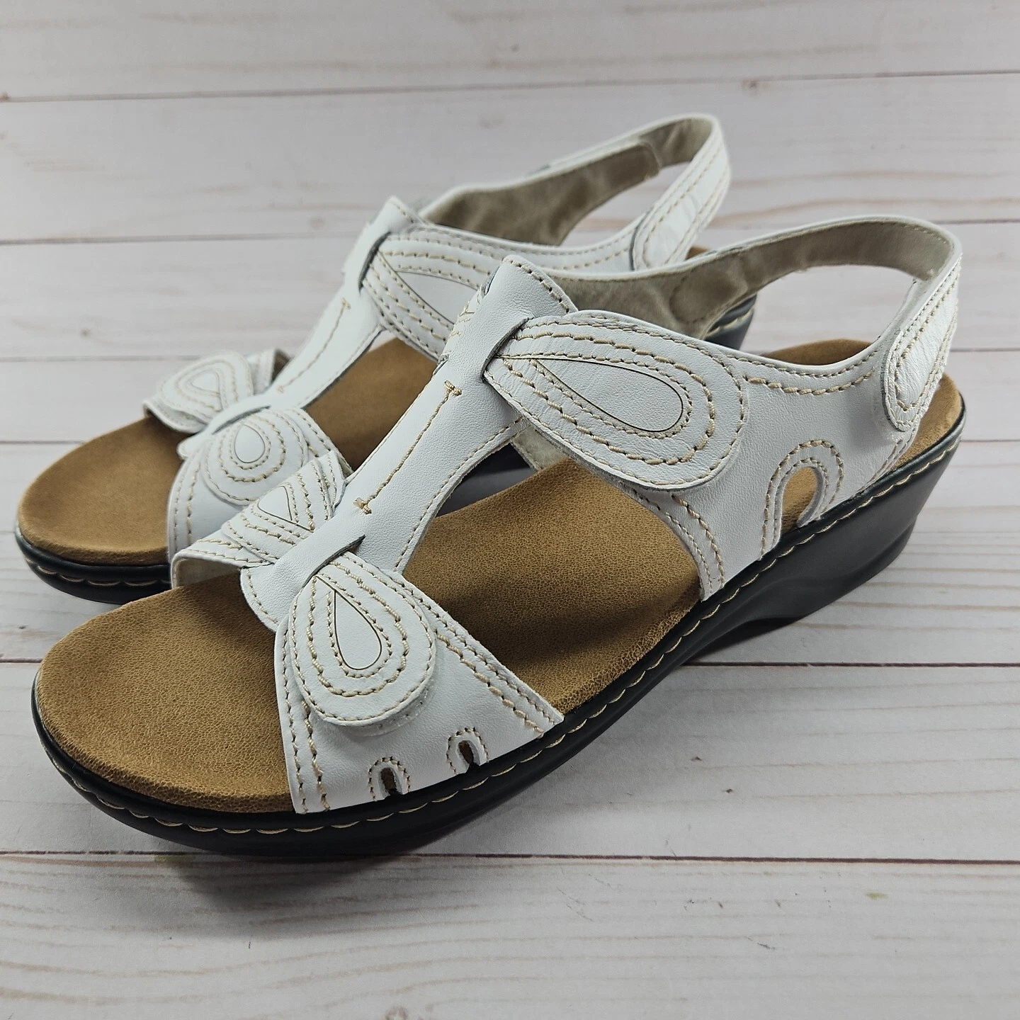 Sandali Clarks zeppa Lexi noce Q pelle bianca cinturino a T donna regolabili 9W