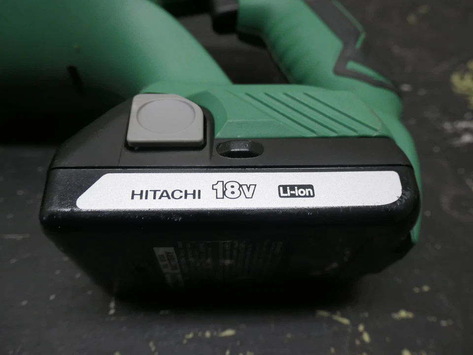 Sierra recíproca inalámbrica Hitachi CR18DGL 18V con batería y cargador Foto 3 de 4