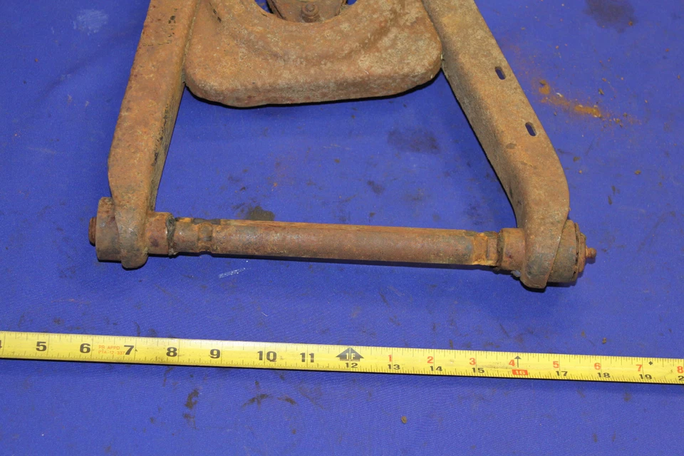 Sunbeam Alpine RH Lower Control Arm Assembly - Image 3 of 4