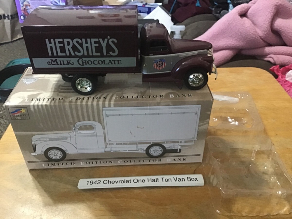 Liberty Classsics Diecast Hershey's Milk Chocolate 1942 Chevrolet