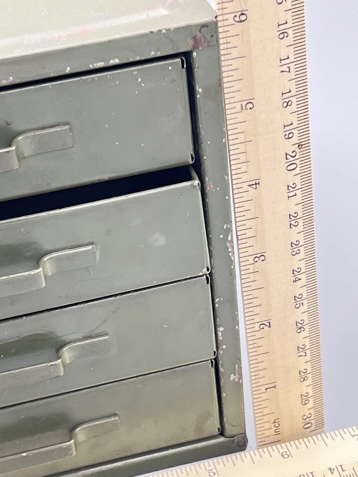 Armário de relojoeiros antigos boticário de metal industrial Swartchild & Company - Imagem 4 de 4