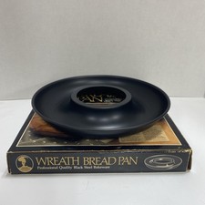 Bakers Advantage by Roshco Wreath Bread Pan Black Steel Bakeware