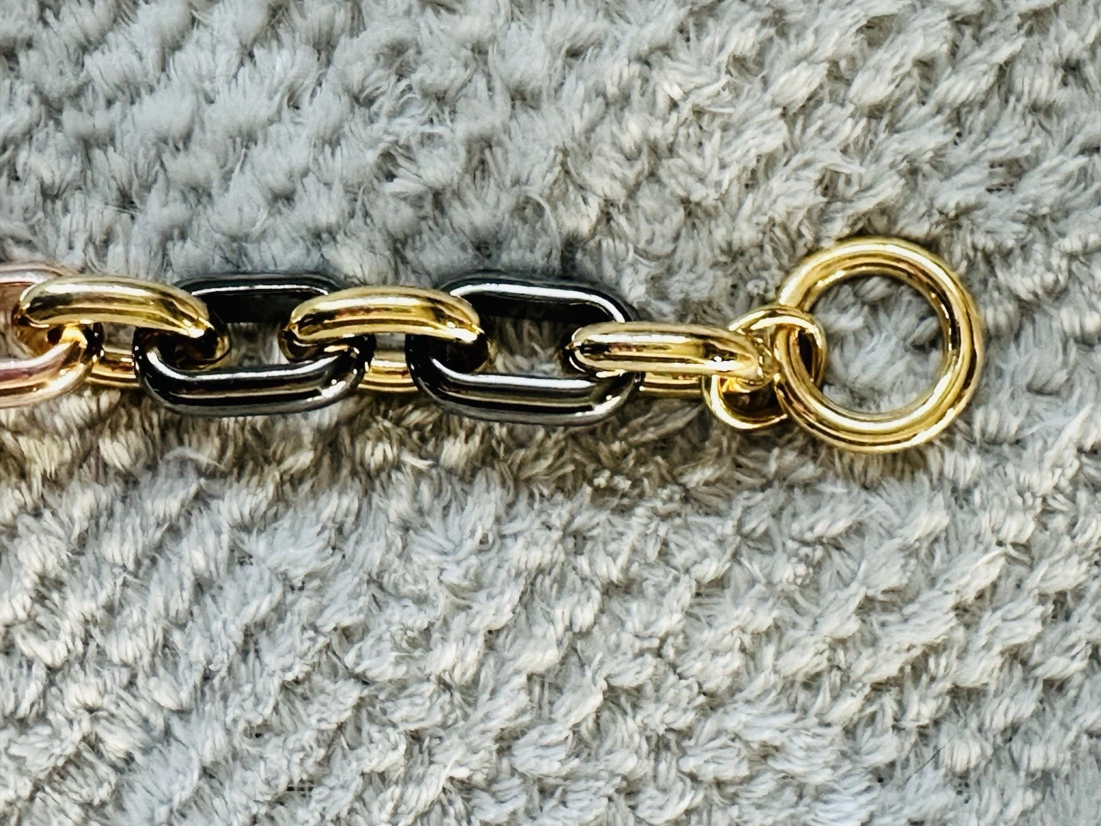 Bellezza Bronze Tri-Color Oval Bold Link Toggle Bracelet. 8-1/2” - product detail image 5