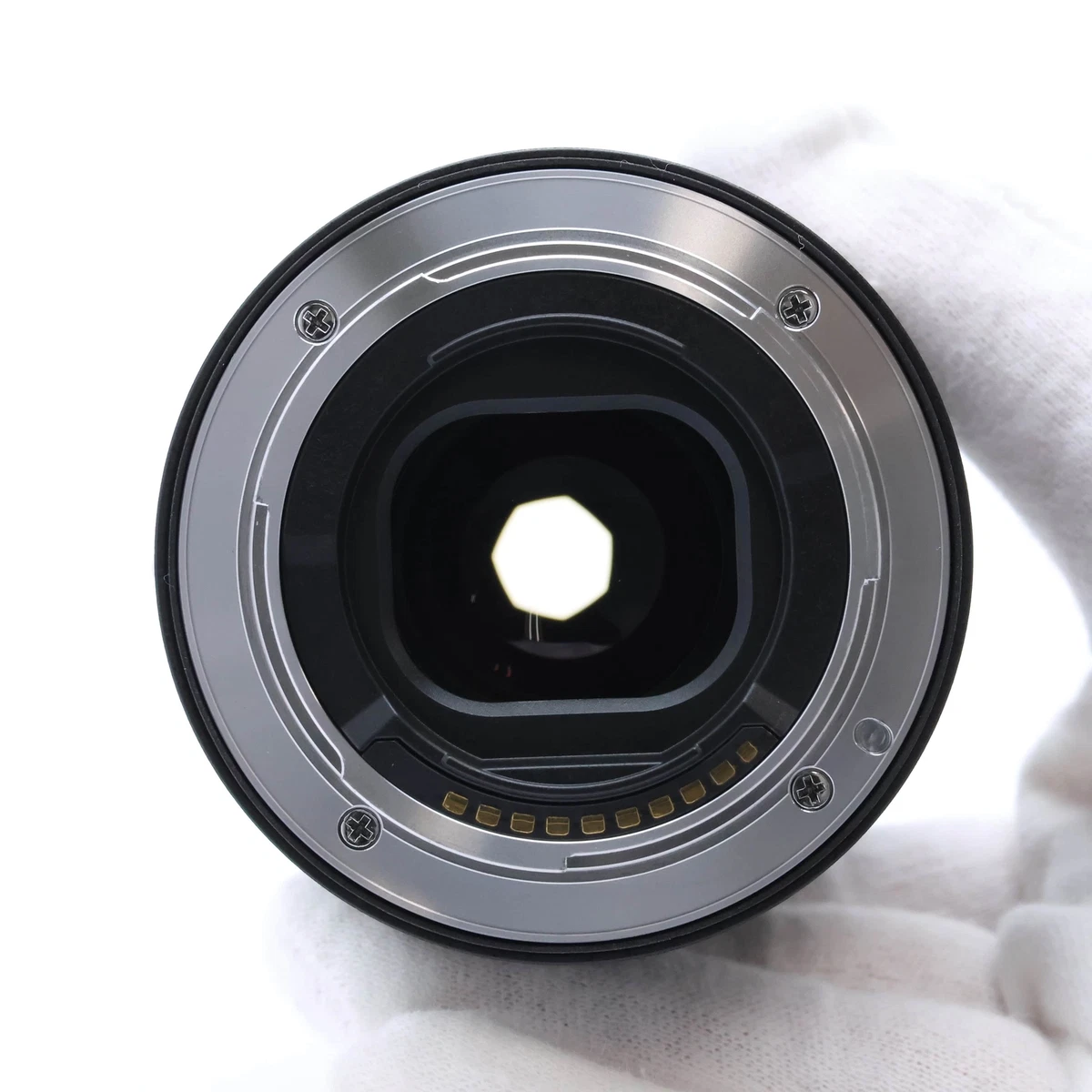 Sony E 15mm f/1.4 G Lens SEL15F14G With front and rear covers 99