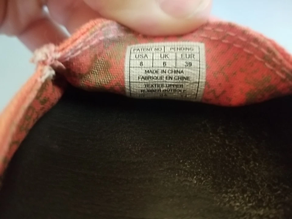Zapatos sin cordones Sanuk Rasta Brisbane para mujer rojos grises texturizados sin usar, puntera baja talla 8 Foto 4 de 4