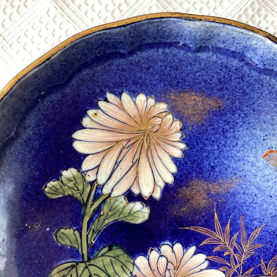 Cuenco de porcelana japonés Fukagawa Koransha de la era Meiji, crisantemo azul cobalto Foto 2 de 4
