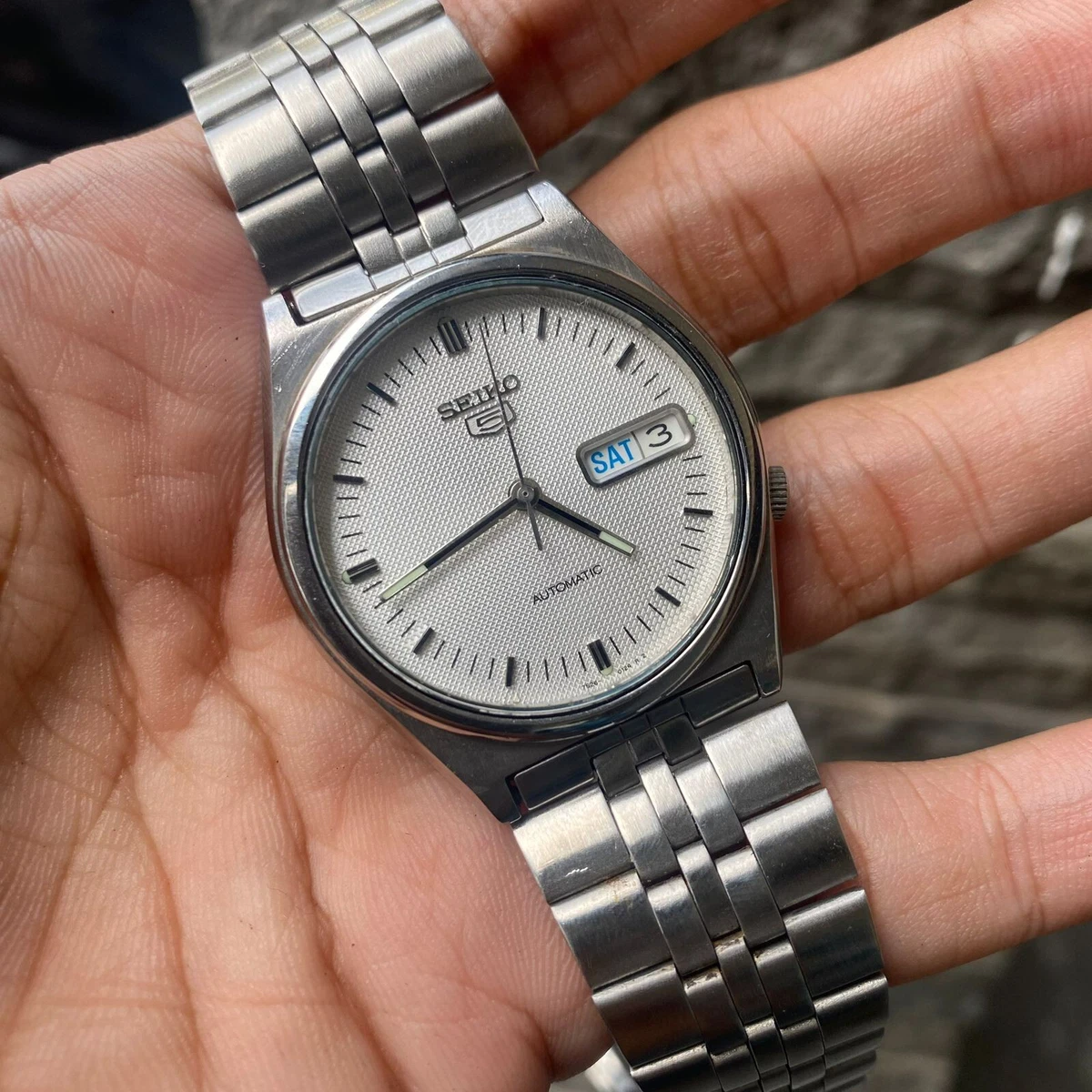 White dial cheap seiko 5