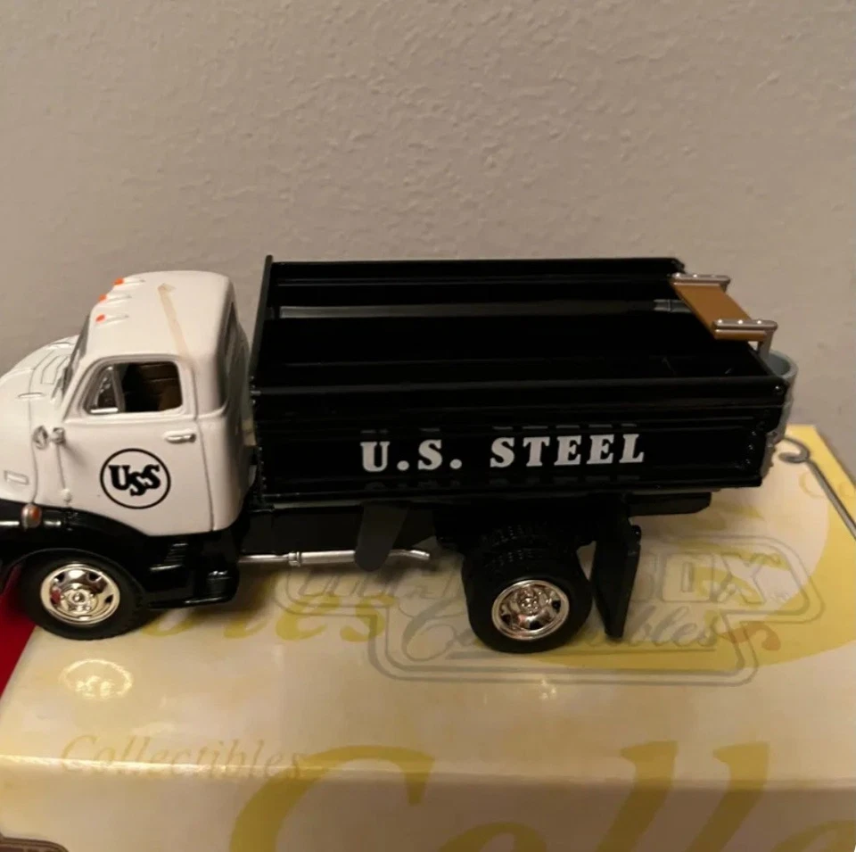 MATCHBOX 1948 US STEEL GMC Pioneers of Progress Collection YYM36836 - Image 2 of 4