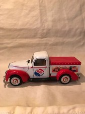Roue dorée Pepsi : Camion Ford Cola moulé sous pression modèle 1940 - Rouge/Blanc 7" x 3"