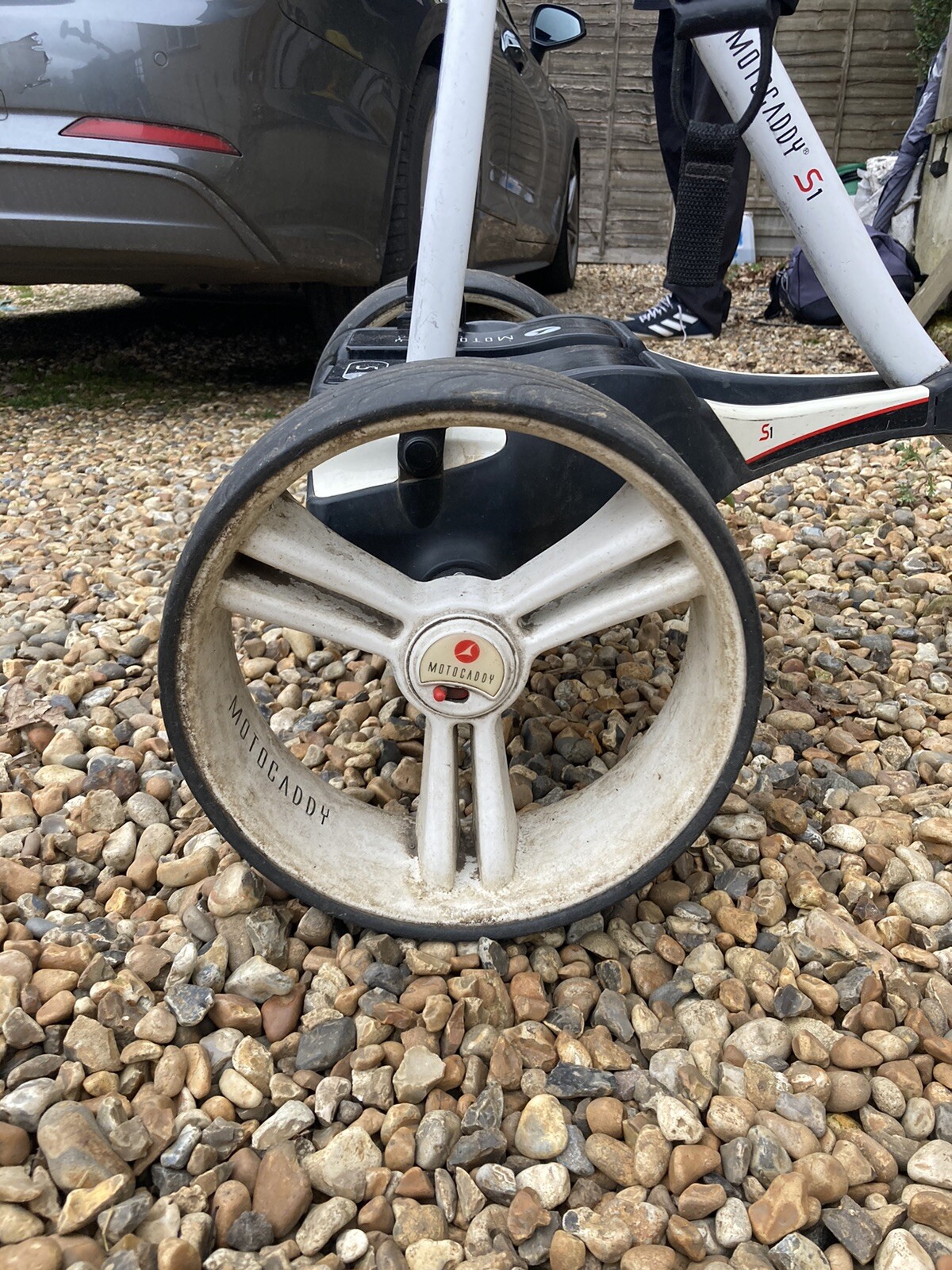 Motocaddy S1 Trolley36 Hole Battery And Umbrella Holder Included eBay