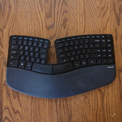 Microsoft Sculpt Ergonomic Wireless Keyboard Model 1559 /w USB Dongle Tested