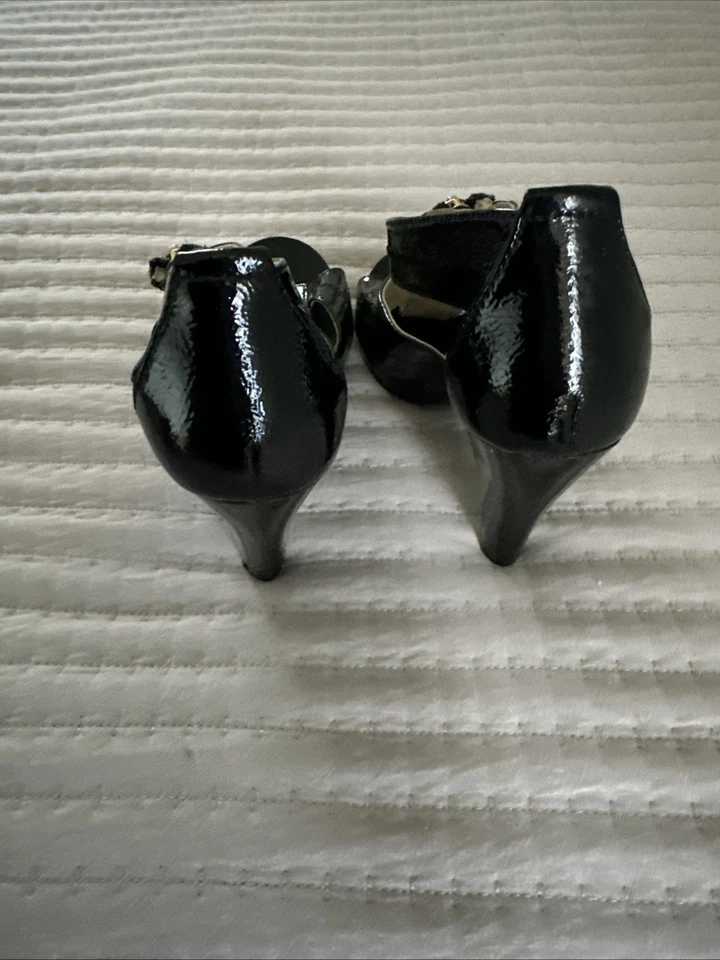 Michael Kors MK Berkley Strsp Black Patent Leather Zip Up Heels Women's Size 9M - Image 4 of 4