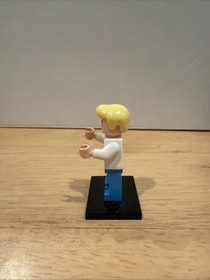 LEGO Fred Jones Minifigure from Scooby-Doo Mystery Machine 75902