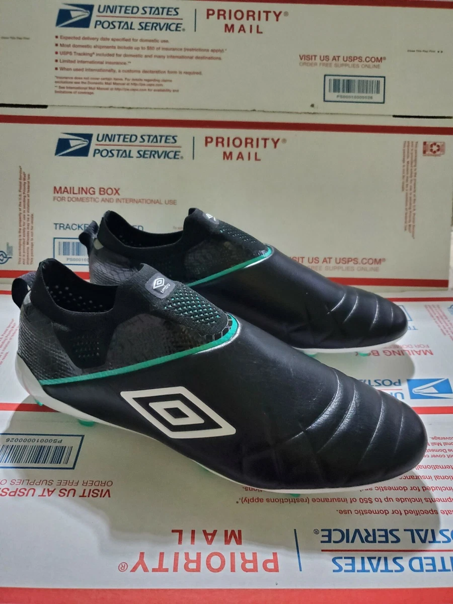 Umbro top laceless boots