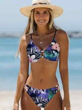 beautiful two piece flattering bikini/ swimwear size 16 17