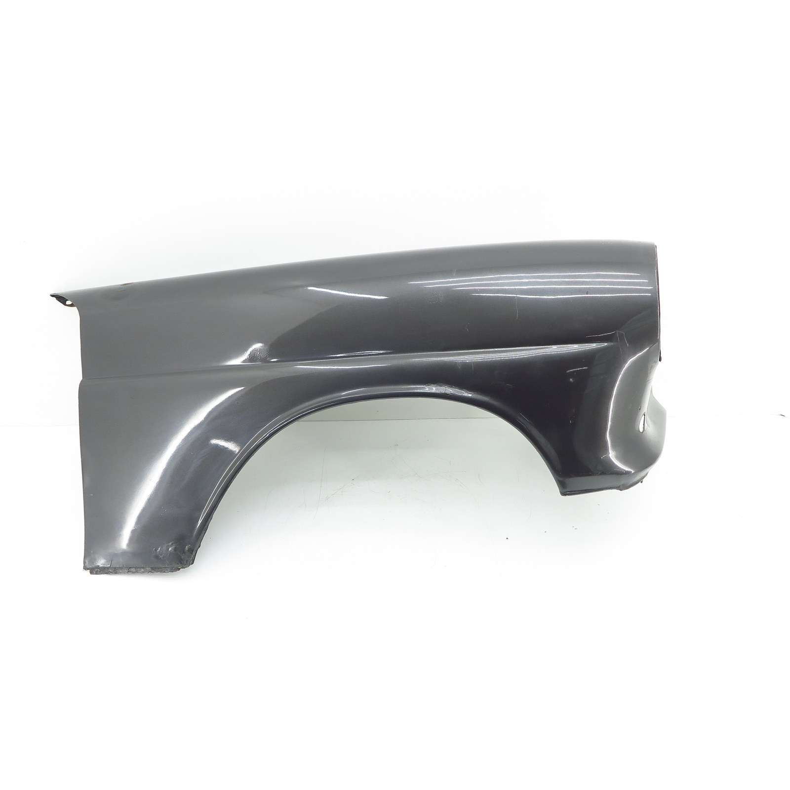 Kotflügel vorne rechts Mercedes Benz HECKFLOSSE W110 A1108802418 
