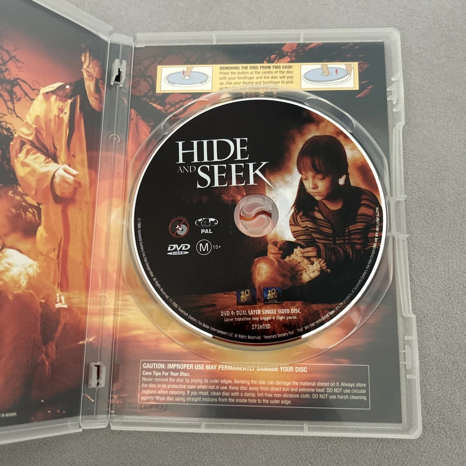 Hide and Seek (DVD, 2004) - image 3 of 3
