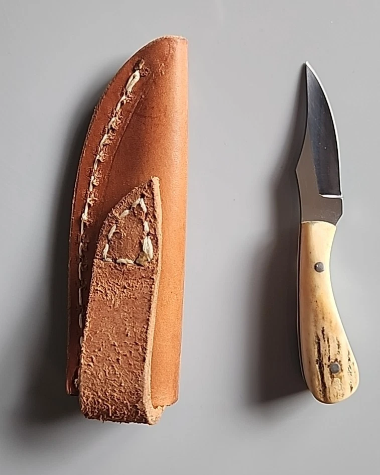 HANDMADE MINI HUNTING KNIFE 2 INCH BLADE WITH LEATHER SHEATH B7 - Image 2 of 4